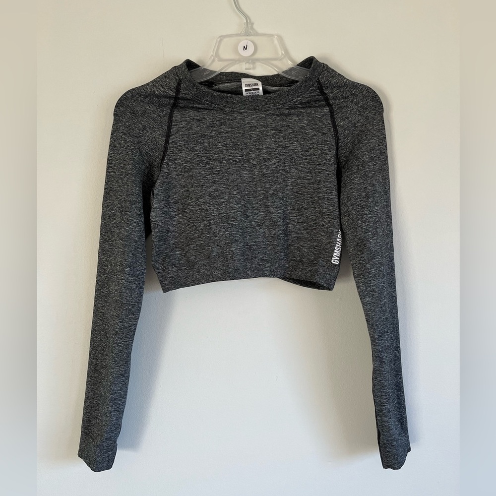 GymShark. Gray Cropped Long Sleeve Workout Top. Size L.